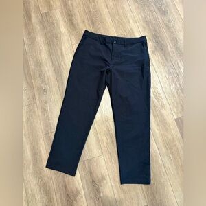 Men's Black Lululemon Golf Pants Size 38
